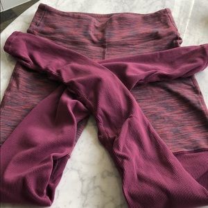 Small Alo Yoga goddess in good used condition.
